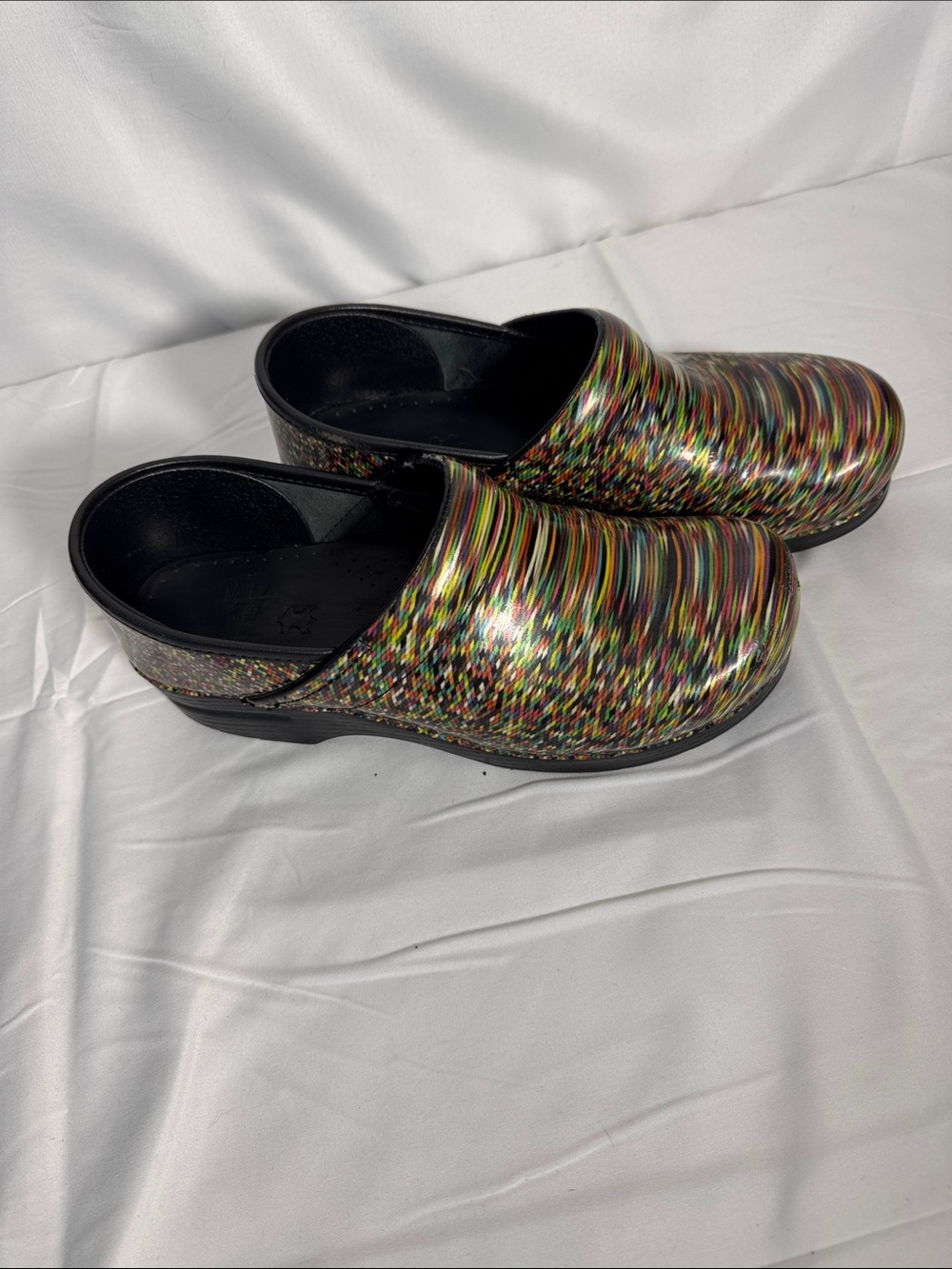 Dansko Professional Patent Leather Multicolored Pixelated Clogs Women’s Size 9.5